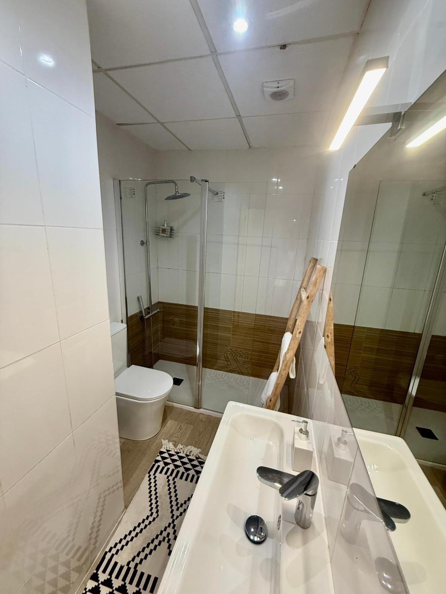 Pikis Center Sevilla Екстериор снимка